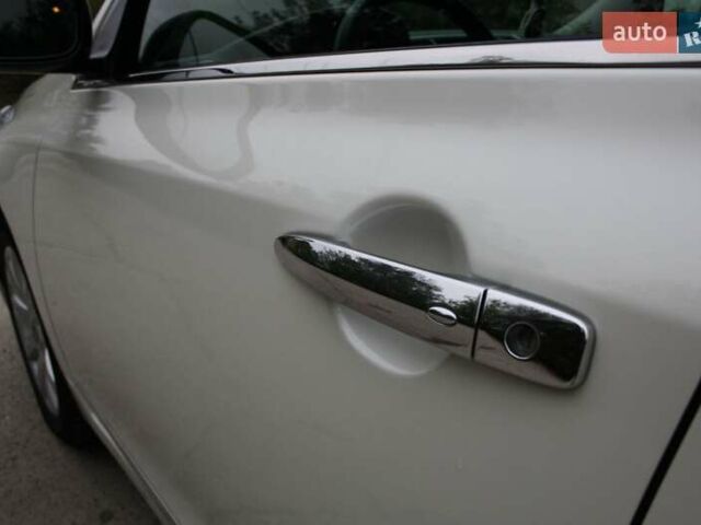 Белый Ниссан Теана, объемом двигателя 2.5 л и пробегом 198 тыс. км за 7999 $, фото 12 на Automoto.ua