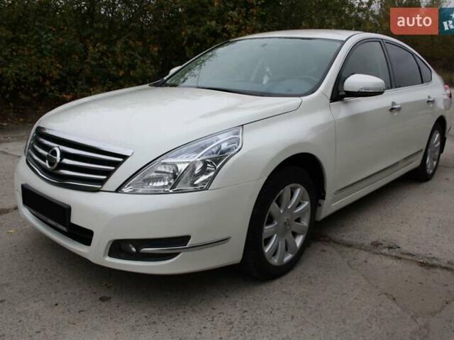 Белый Ниссан Теана, объемом двигателя 2.5 л и пробегом 198 тыс. км за 7999 $, фото 4 на Automoto.ua
