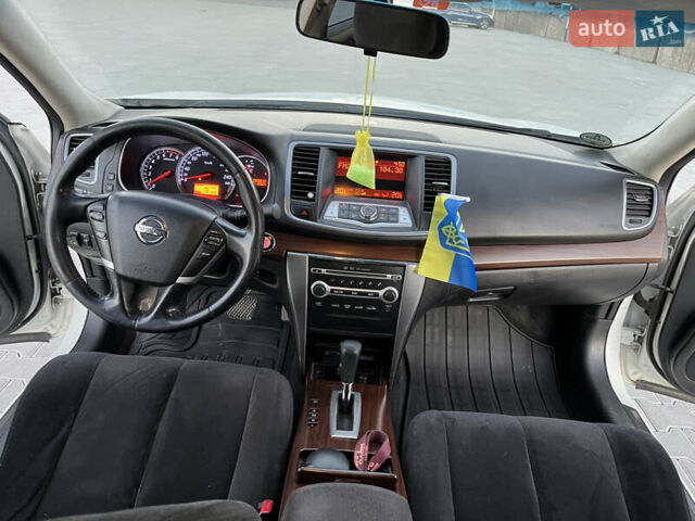 Білий Ніссан Теана, об'ємом двигуна 2.5 л та пробігом 259 тис. км за 6300 $, фото 11 на Automoto.ua