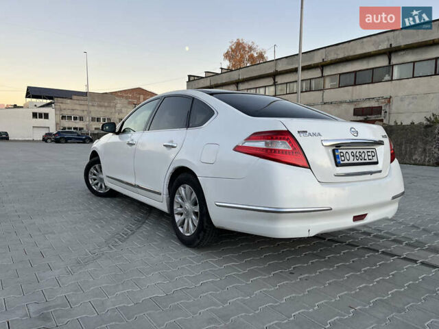 Білий Ніссан Теана, об'ємом двигуна 2.5 л та пробігом 259 тис. км за 6300 $, фото 4 на Automoto.ua