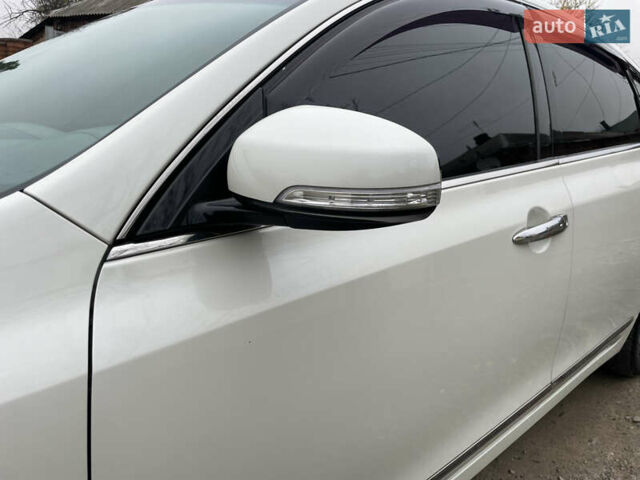 Белый Ниссан Теана, объемом двигателя 2.5 л и пробегом 240 тыс. км за 8499 $, фото 4 на Automoto.ua