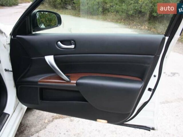 Белый Ниссан Теана, объемом двигателя 2.5 л и пробегом 198 тыс. км за 7999 $, фото 13 на Automoto.ua