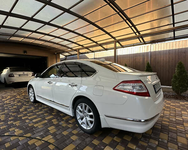 Ниссан Теана 2013 в Одессе на Automoto.ua Белый Ниссан Теана, объемом двигателя 2.5 л и пробегом 158 тыс. км за 8500 $, фото 2 на Automoto.ua