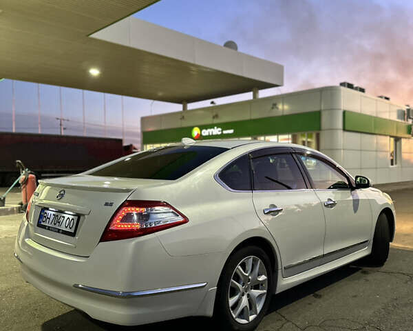 Ниссан Теана 2013 в Одессе на Automoto.ua Белый Ниссан Теана, объемом двигателя 2.5 л и пробегом 158 тыс. км за 8500 $, фото 9 на Automoto.ua