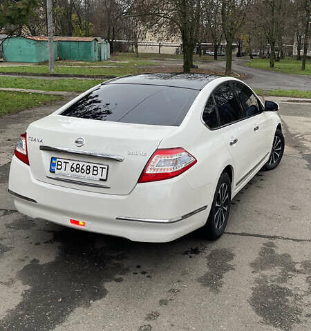 Белый Ниссан Теана, объемом двигателя 2.5 л и пробегом 239 тыс. км за 7700 $, фото 8 на Automoto.ua
