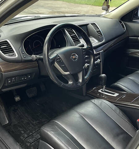 Белый Ниссан Теана, объемом двигателя 2.5 л и пробегом 239 тыс. км за 7700 $, фото 18 на Automoto.ua