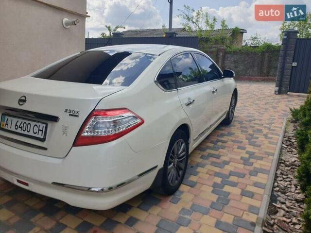 Белый Ниссан Теана, объемом двигателя 2.5 л и пробегом 171 тыс. км за 8900 $, фото 3 на Automoto.ua