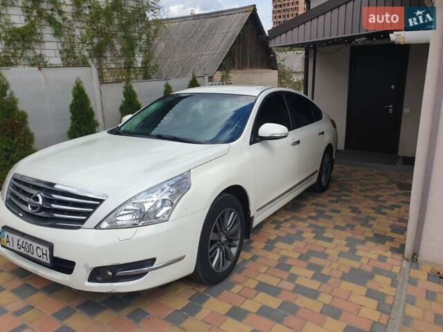 Белый Ниссан Теана, объемом двигателя 2.5 л и пробегом 171 тыс. км за 8900 $, фото 1 на Automoto.ua
