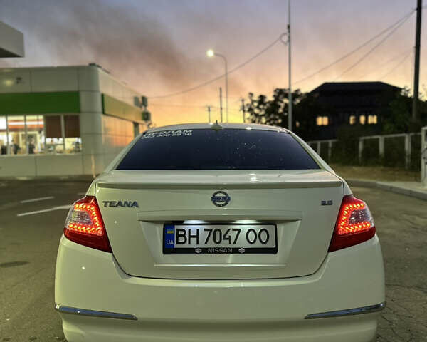 Ниссан Теана 2013 в Одессе на Automoto.ua Белый Ниссан Теана, объемом двигателя 2.5 л и пробегом 158 тыс. км за 8500 $, фото 16 на Automoto.ua