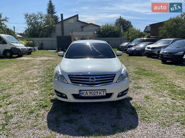 Белый Ниссан Теана, объемом двигателя 2.5 л и пробегом 244 тыс. км за 11300 $, фото 7 на Automoto.ua