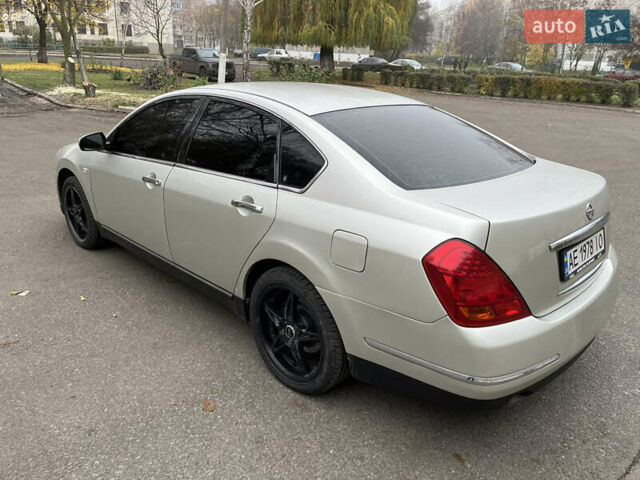 Бежевый Ниссан Теана, объемом двигателя 2.35 л и пробегом 155 тыс. км за 5700 $, фото 4 на Automoto.ua