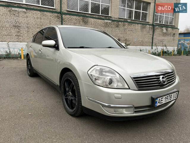 Бежевый Ниссан Теана, объемом двигателя 2.35 л и пробегом 155 тыс. км за 5700 $, фото 1 на Automoto.ua