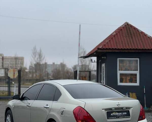 Бежевий Ніссан Теана, об'ємом двигуна 2 л та пробігом 304 тис. км за 4350 $, фото 3 на Automoto.ua