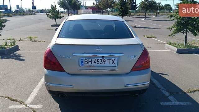 Бежевый Ниссан Теана, объемом двигателя 2.35 л и пробегом 298 тыс. км за 4900 $, фото 10 на Automoto.ua