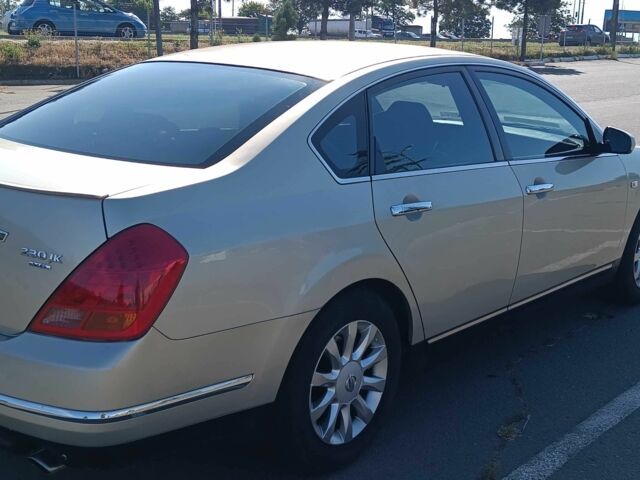 Бежевый Ниссан Теана, объемом двигателя 2.3 л и пробегом 300 тыс. км за 4300 $, фото 6 на Automoto.ua