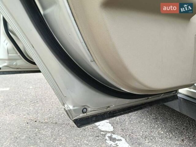 Ниссан Теана 2007 в Одессе на Automoto.ua Бежевый Ниссан Теана, объемом двигателя 2.3 л и пробегом 186 тыс. км за 5350 $, фото 13 на Automoto.ua