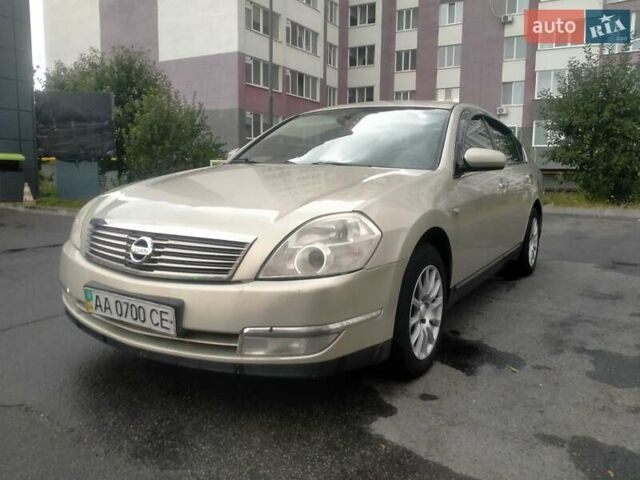 Бежевый Ниссан Теана, объемом двигателя 2 л и пробегом 220 тыс. км за 4200 $, фото 11 на Automoto.ua