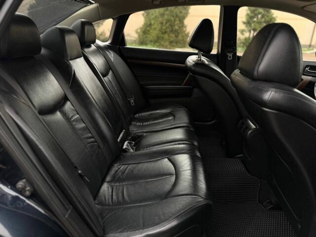 Черный Ниссан Теана, объемом двигателя 2.3 л и пробегом 220 тыс. км за 4700 $, фото 5 на Automoto.ua