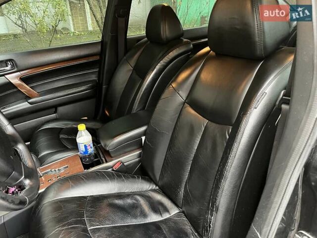 Черный Ниссан Теана, объемом двигателя 2.35 л и пробегом 250 тыс. км за 6100 $, фото 4 на Automoto.ua