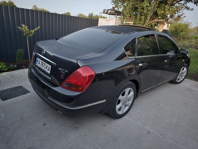 Черный Ниссан Теана, объемом двигателя 3.5 л и пробегом 301 тыс. км за 6900 $, фото 9 на Automoto.ua