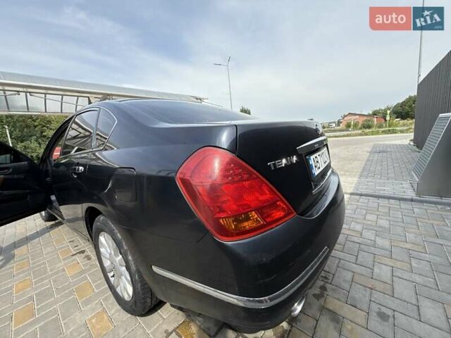 Черный Ниссан Теана, объемом двигателя 2.35 л и пробегом 181 тыс. км за 6300 $, фото 5 на Automoto.ua