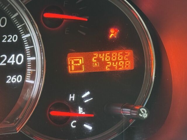 Черный Ниссан Теана, объемом двигателя 2.5 л и пробегом 246 тыс. км за 6100 $, фото 7 на Automoto.ua