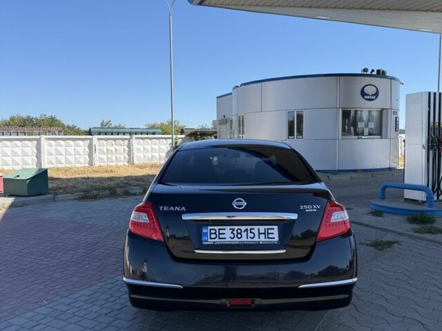 Чорний Ніссан Теана, об'ємом двигуна 2.5 л та пробігом 185 тис. км за 7800 $, фото 3 на Automoto.ua