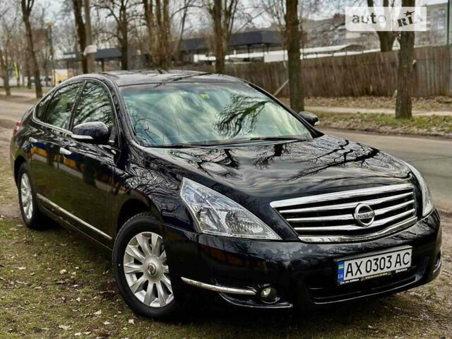 Чорний Ніссан Теана, об'ємом двигуна 2.5 л та пробігом 265 тис. км за 8000 $, фото 3 на Automoto.ua