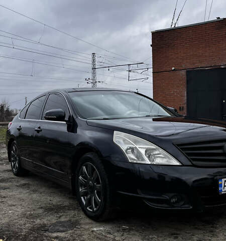 Черный Ниссан Теана, объемом двигателя 3.5 л и пробегом 215 тыс. км за 7700 $, фото 4 на Automoto.ua