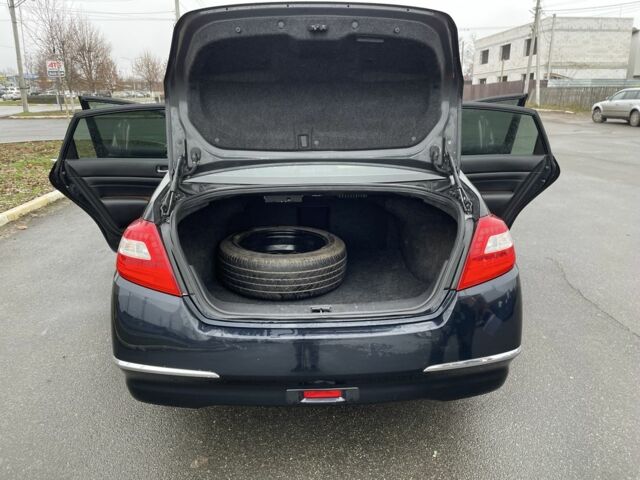 Черный Ниссан Теана, объемом двигателя 2.5 л и пробегом 241 тыс. км за 7000 $, фото 19 на Automoto.ua