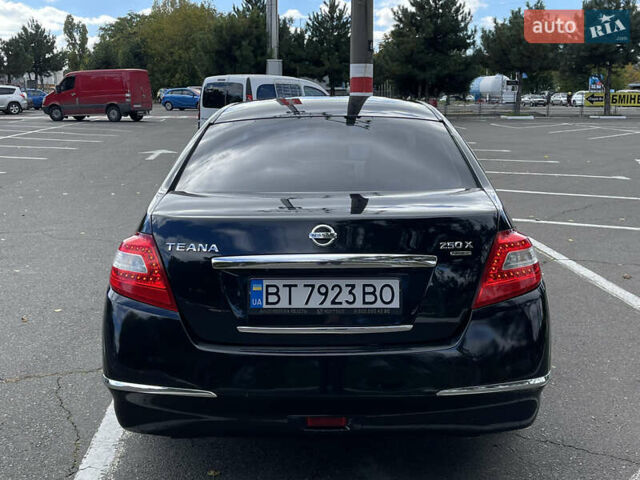 Ниссан Теана 2008 в Одессе на Automoto.ua Черный Ниссан Теана, объемом двигателя 2.5 л и пробегом 242 тыс. км за 7000 $, фото 5 на Automoto.ua