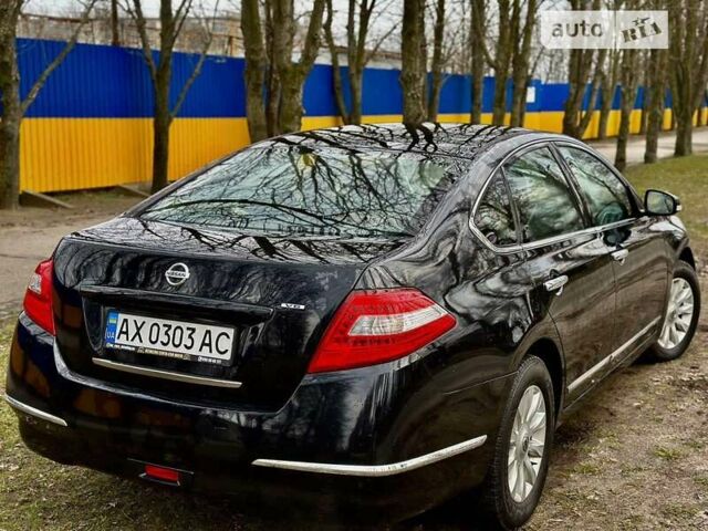 Чорний Ніссан Теана, об'ємом двигуна 2.5 л та пробігом 265 тис. км за 8000 $, фото 5 на Automoto.ua