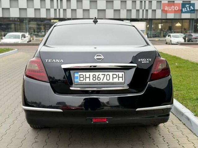 Черный Ниссан Теана, объемом двигателя 2.5 л и пробегом 197 тыс. км за 6999 $, фото 5 на Automoto.ua