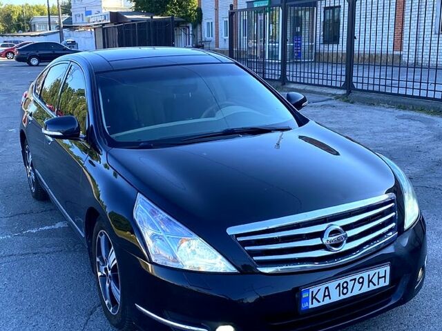 Черный Ниссан Теана, объемом двигателя 3.5 л и пробегом 350 тыс. км за 5900 $, фото 3 на Automoto.ua