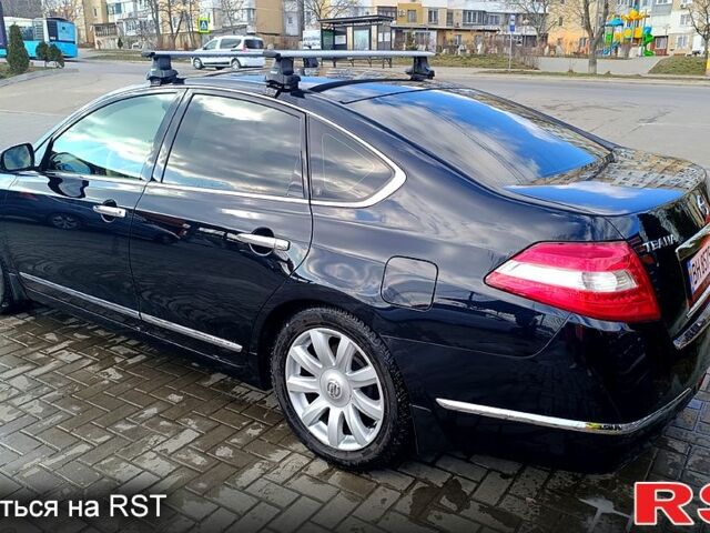 Черный Ниссан Теана, объемом двигателя 3.5 л и пробегом 183 тыс. км за 8500 $, фото 5 на Automoto.ua