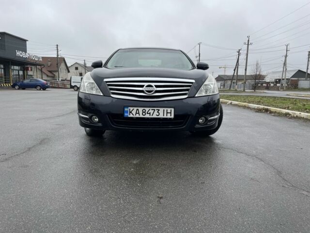 Черный Ниссан Теана, объемом двигателя 2.5 л и пробегом 241 тыс. км за 7000 $, фото 2 на Automoto.ua