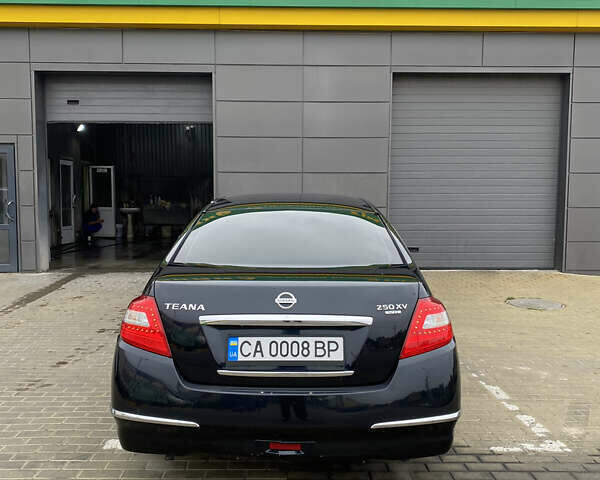 Ниссан Теана 2008 в Городище на Automoto.ua Черный Ниссан Теана, объемом двигателя 2.5 л и пробегом 262 тыс. км за 7200 $, фото 5 на Automoto.ua