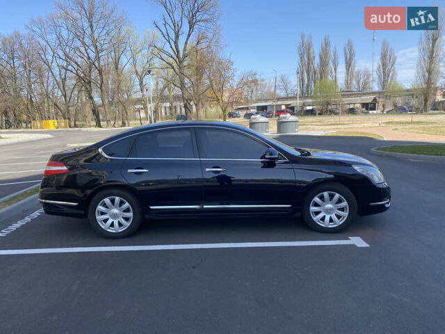 Черный Ниссан Теана, объемом двигателя 3.5 л и пробегом 193 тыс. км за 8800 $, фото 8 на Automoto.ua