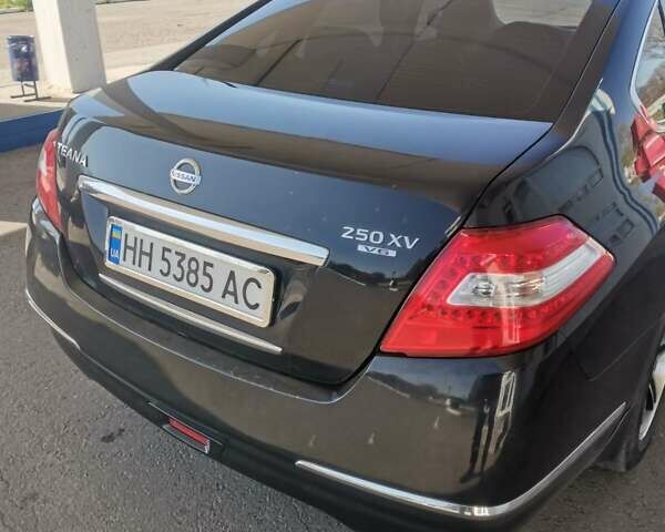 Черный Ниссан Теана, объемом двигателя 2.5 л и пробегом 250 тыс. км за 7200 $, фото 4 на Automoto.ua