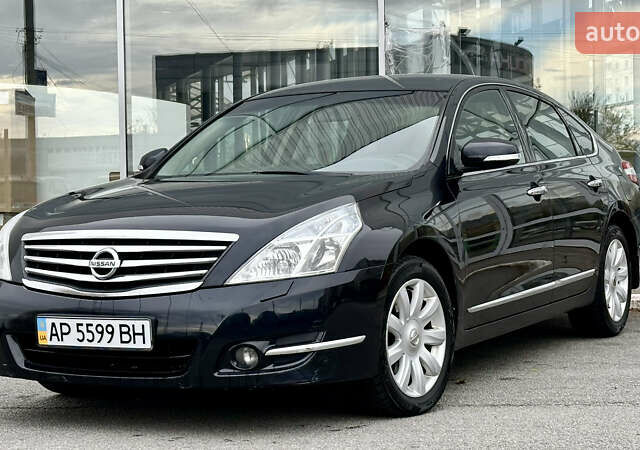 Чорний Ніссан Теана, об'ємом двигуна 2.5 л та пробігом 187 тис. км за 9500 $, фото 7 на Automoto.ua