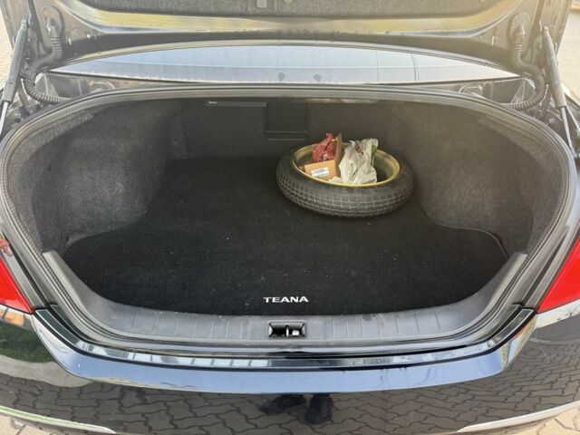 Чорний Ніссан Теана, об'ємом двигуна 3.5 л та пробігом 226 тис. км за 9350 $, фото 19 на Automoto.ua