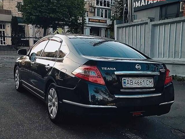 Черный Ниссан Теана, объемом двигателя 3.5 л и пробегом 175 тыс. км за 10300 $, фото 6 на Automoto.ua