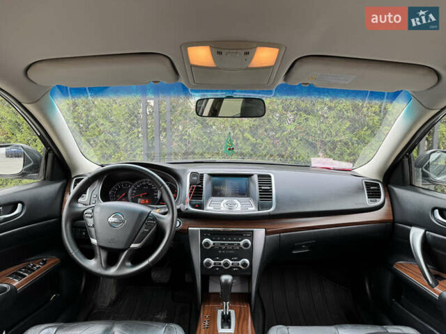 Черный Ниссан Теана, объемом двигателя 2.5 л и пробегом 182 тыс. км за 8500 $, фото 6 на Automoto.ua