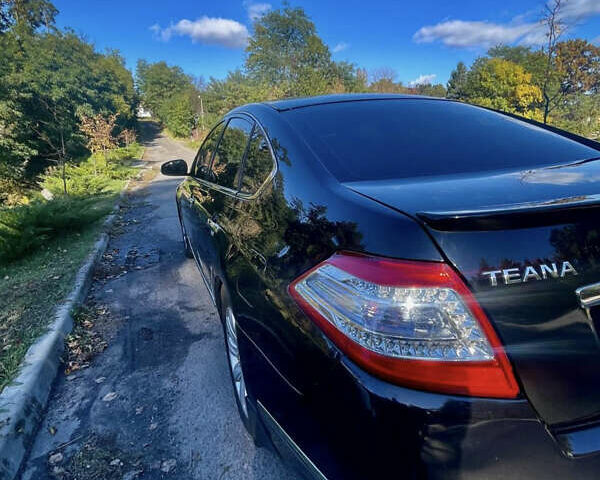 Чорний Ніссан Теана, об'ємом двигуна 2.5 л та пробігом 190 тис. км за 8999 $, фото 18 на Automoto.ua