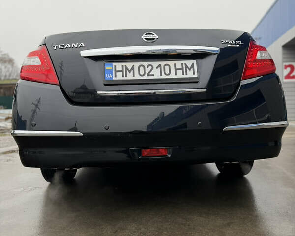 Черный Ниссан Теана, объемом двигателя 2.5 л и пробегом 99 тыс. км за 10700 $, фото 5 на Automoto.ua