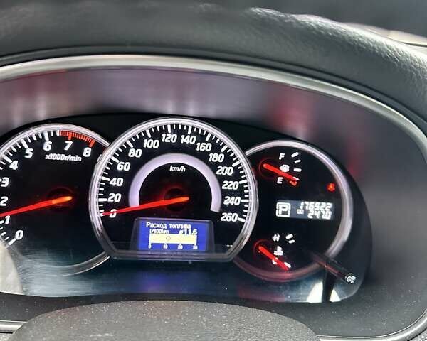 Черный Ниссан Теана, объемом двигателя 2.5 л и пробегом 176 тыс. км за 7500 $, фото 7 на Automoto.ua