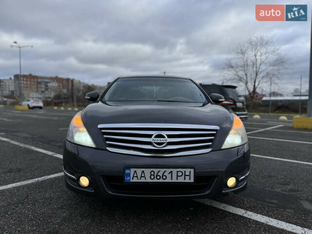 Фіолетовий Ніссан Теана, об'ємом двигуна 2.5 л та пробігом 257 тис. км за 4800 $, фото 14 на Automoto.ua