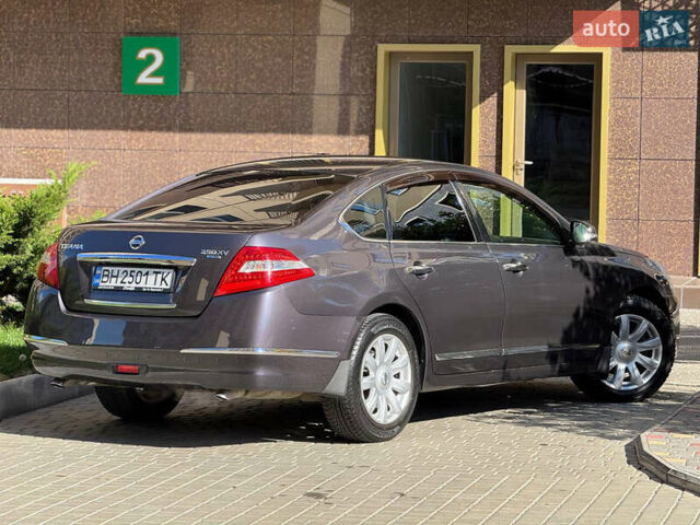 Фиолетовый Ниссан Теана, объемом двигателя 2.5 л и пробегом 175 тыс. км за 9900 $, фото 7 на Automoto.ua