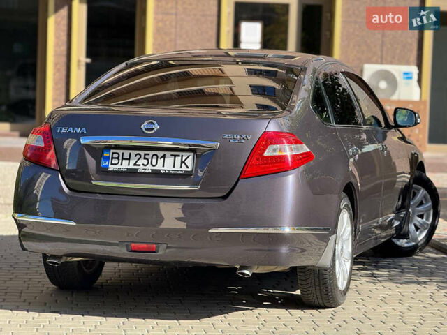 Фиолетовый Ниссан Теана, объемом двигателя 2.5 л и пробегом 175 тыс. км за 9900 $, фото 9 на Automoto.ua