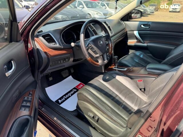 Красный Ниссан Теана, объемом двигателя 3.5 л и пробегом 141 тыс. км за 10440 $, фото 5 на Automoto.ua